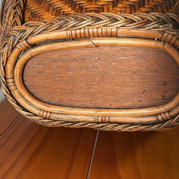 Rustic Wicker Basket w/ Double Woven Handle - Picture 9 of 9